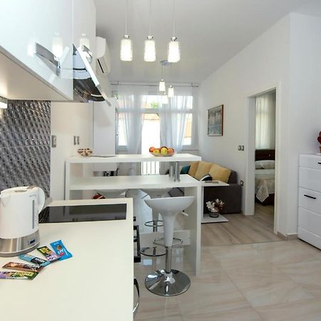 Sibenik City Center Apartment Sonia Esterno foto